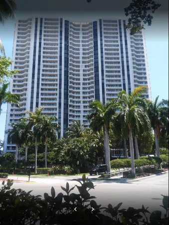 $4,800 | The Point at the Waterways, Aventura, FL 33180