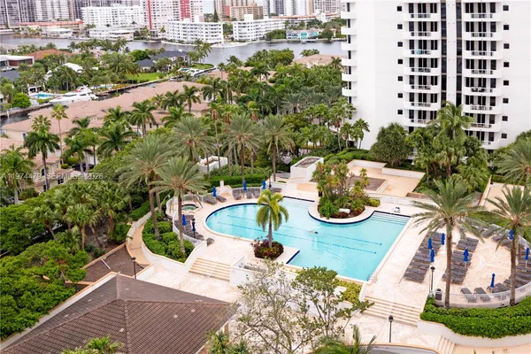 $4,800 | The Point at the Waterways, Aventura, FL 33180