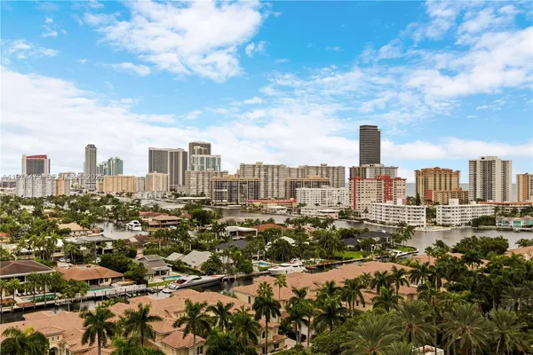 $4,800 | The Point at the Waterways, Aventura, FL 33180