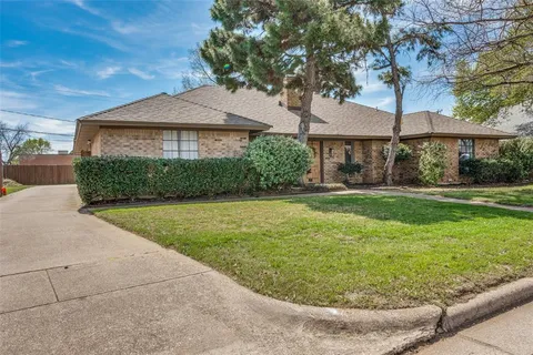 $435,000 | 4302 Kingswick Drive, Arlington, TX 76016