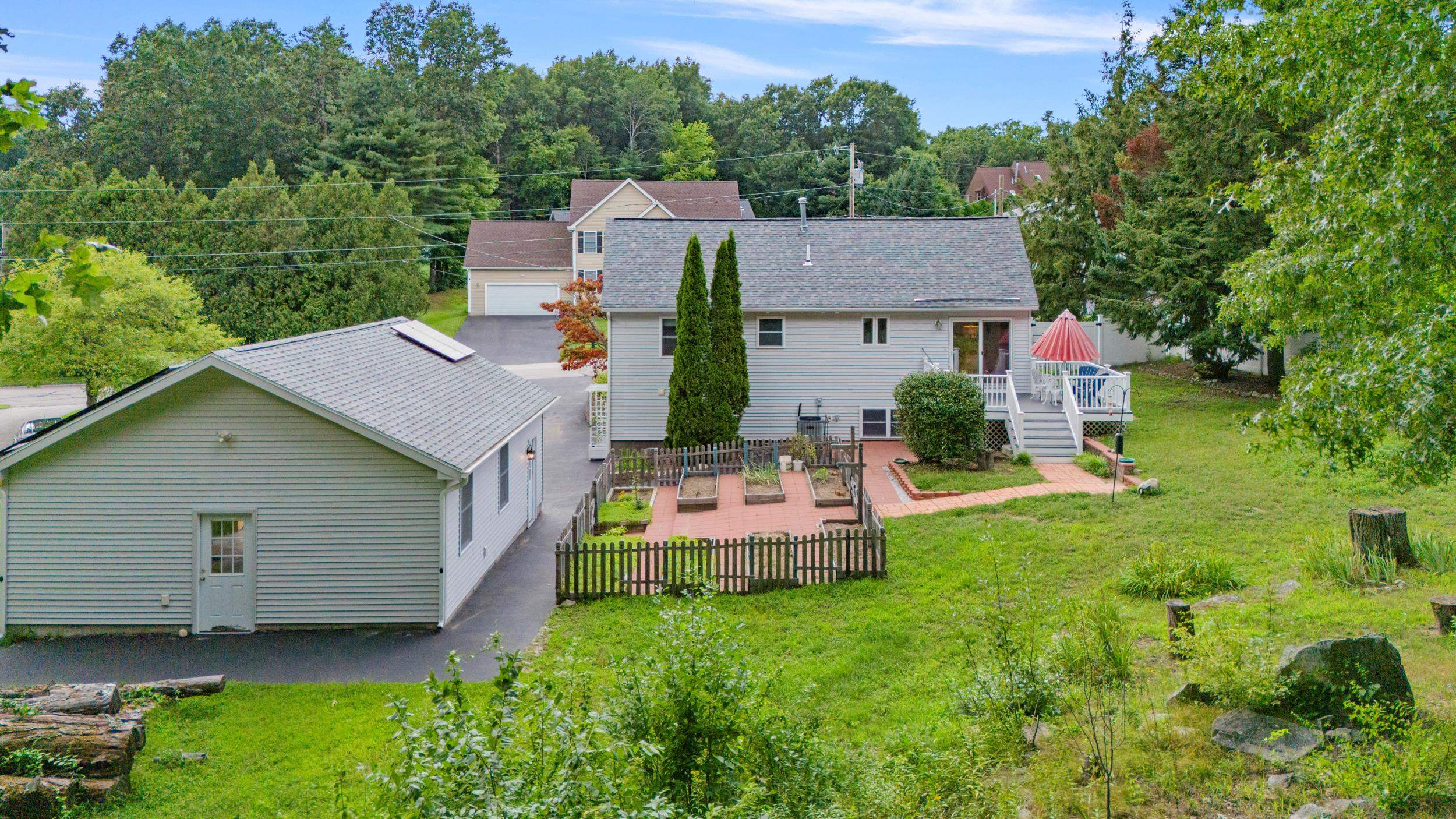 24 Gosselin Road Nashua, NH 03062 - Photo 28 of 40 Gallery Image 28