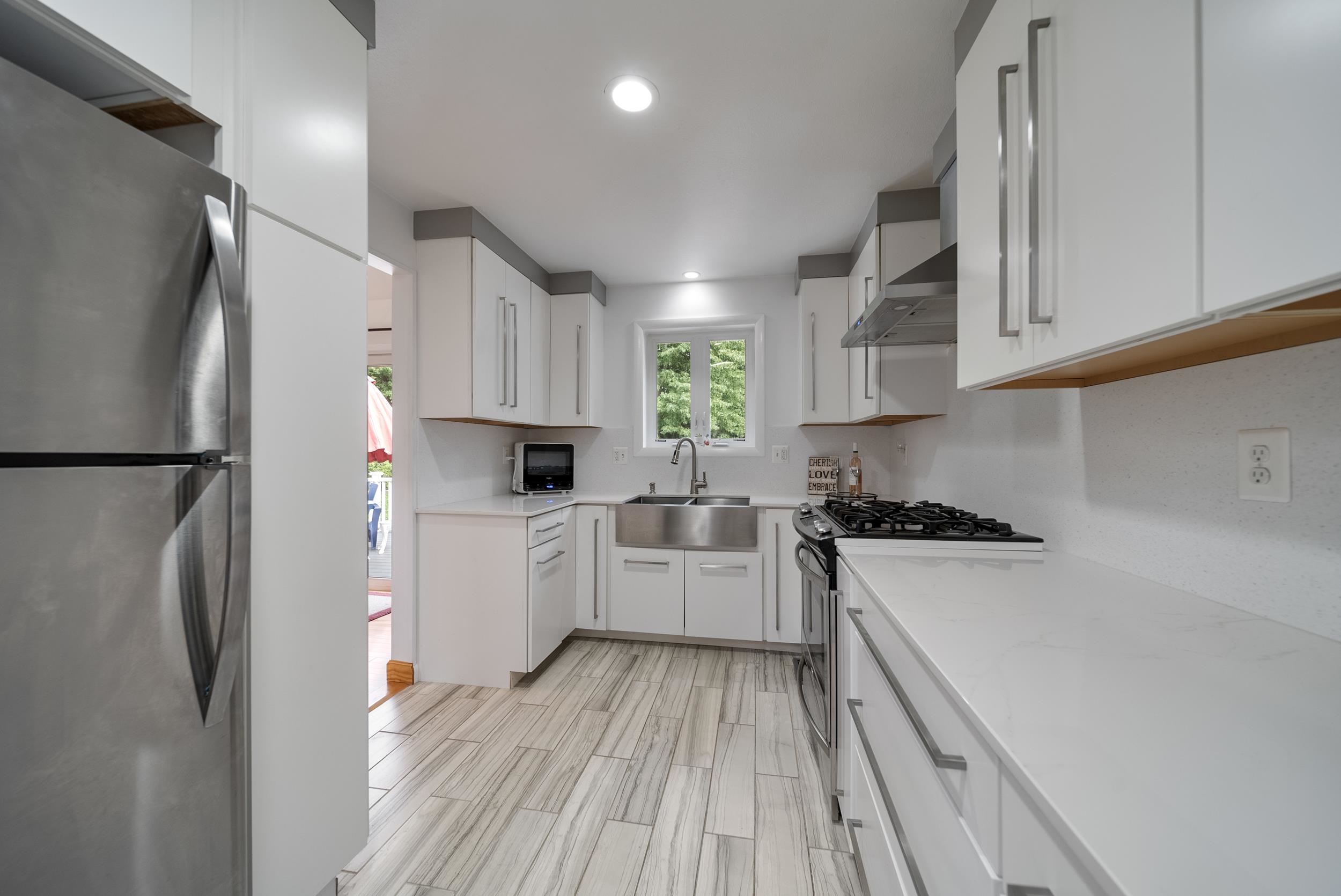 24 Gosselin Road Nashua, NH 03062 - Photo 39 of 40 Gallery Image 39