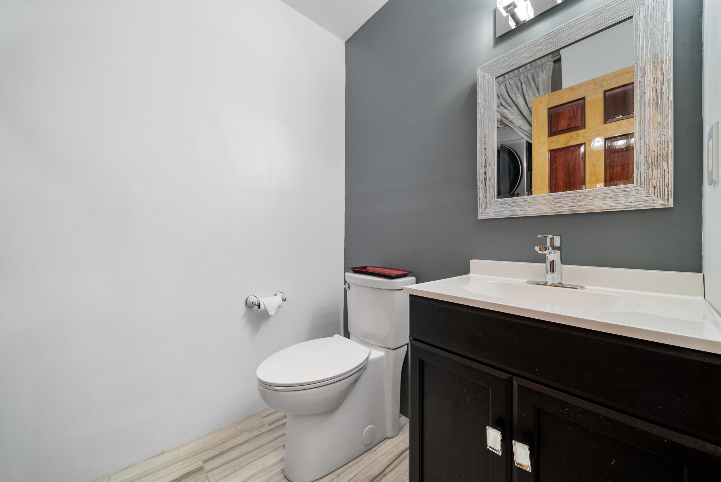 24 Gosselin Road Nashua, NH 03062 - Photo 9 of 40 Gallery Image 9