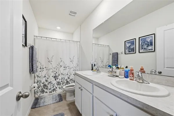 $2,200 | 32992 Major Oak Drive, Wesley Chapel, FL 33545