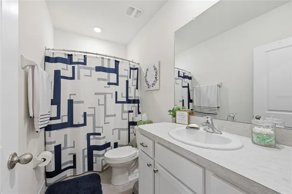 $2,200 | 32992 Major Oak Drive, Wesley Chapel, FL 33545