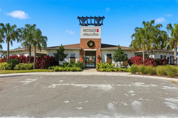 $2,200 | 32992 Major Oak Drive, Wesley Chapel, FL 33545