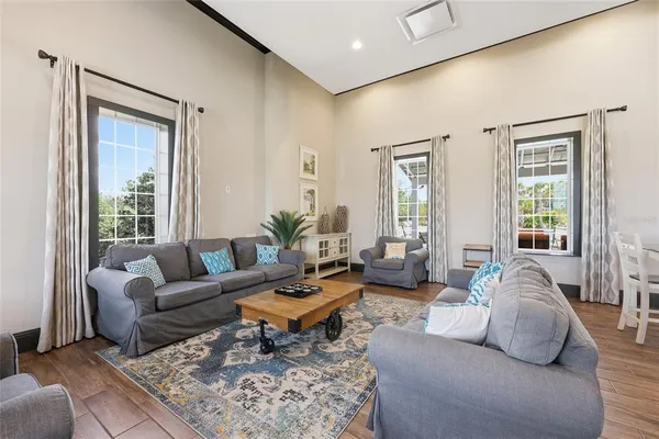 $2,200 | 32992 Major Oak Drive, Wesley Chapel, FL 33545