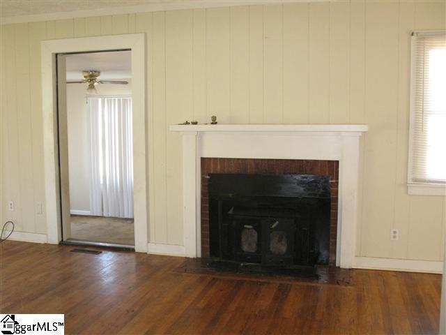 205 Crestfield Road Greenville, SC 29605 - Photo 2 of 12 Gallery Image 2