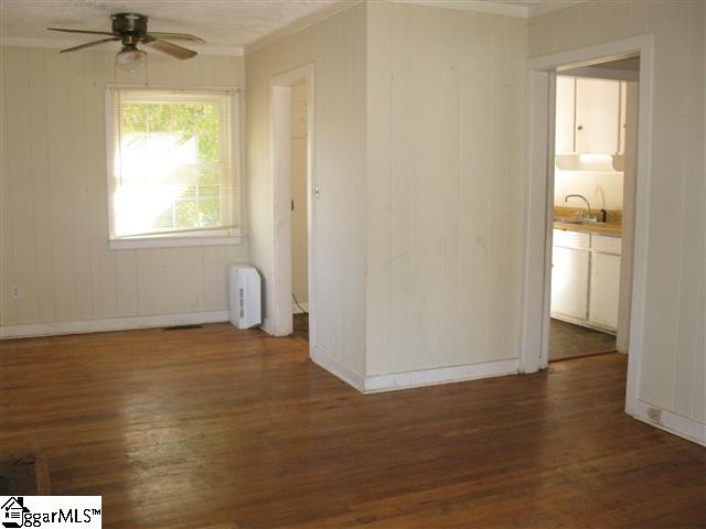 205 Crestfield Road Greenville, SC 29605 - Photo 4 of 12 Gallery Image 4