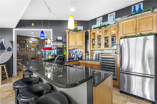 $1,150,000 | 820 Palisades Drive, Four Seasons, MO 65049