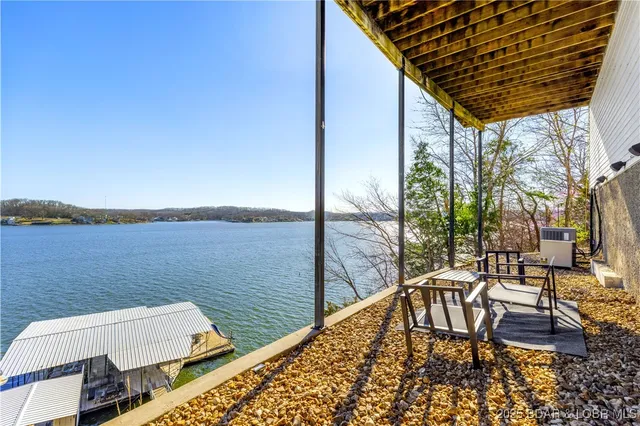 $1,150,000 | 820 Palisades Drive, Four Seasons, MO 65049