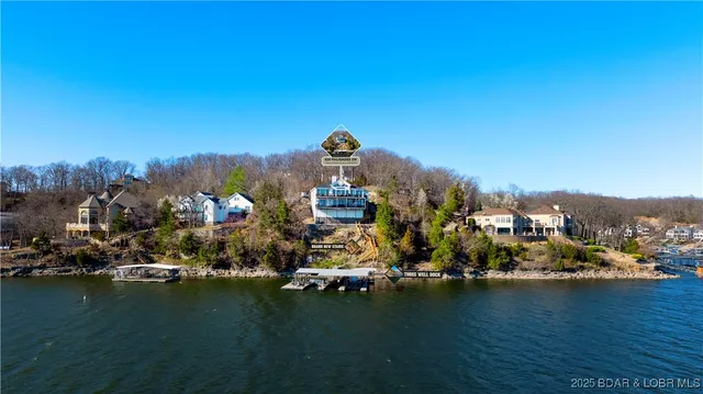 $1,150,000 | 820 Palisades Drive, Four Seasons, MO 65049