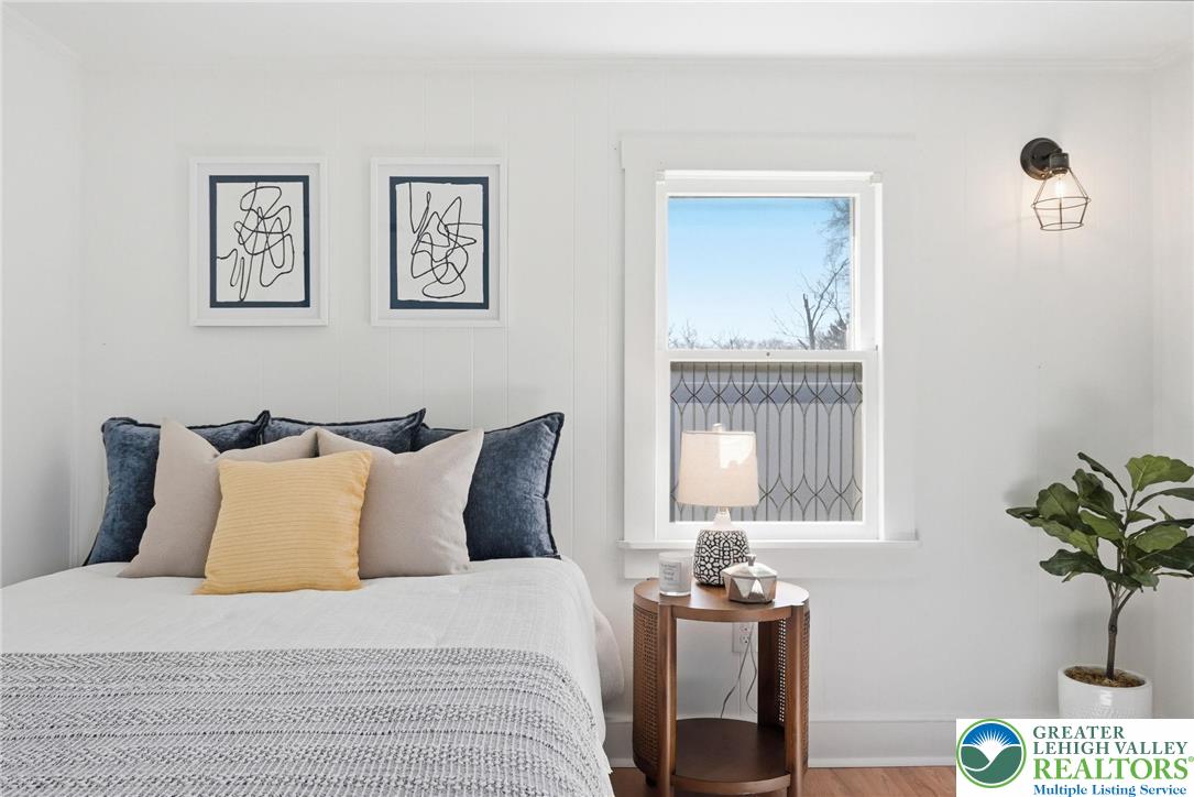 292 Walter Road Chalfont, PA 18914 - Photo 22 of 35 a bedroom with a bed and a window