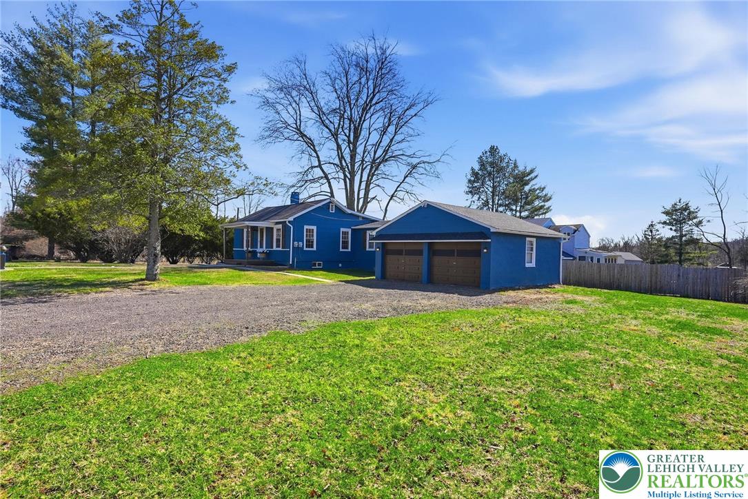 292 Walter Road Chalfont, PA 18914 - Photo 31 of 35 a view of a house with a yard