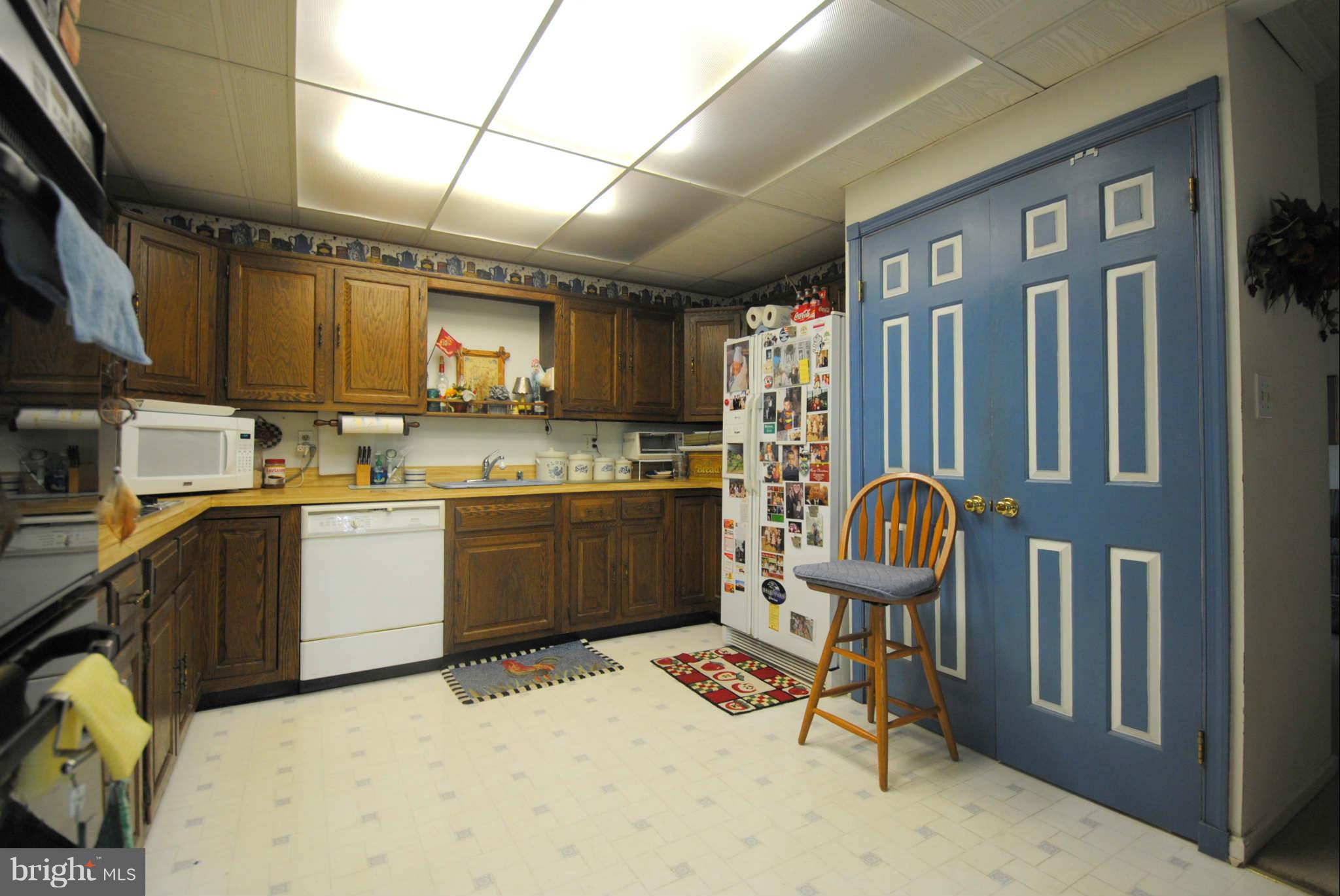 2120 Johns Hopkins Road Crofton, MD 21114 - Photo 17 of 30 Kitchen