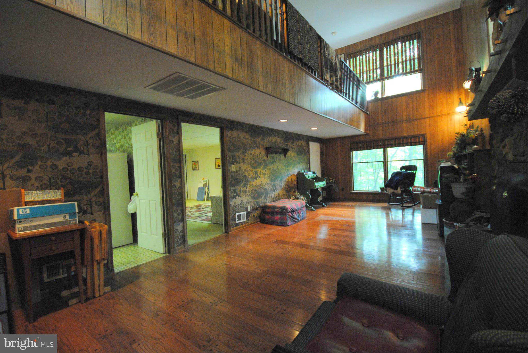 2120 Johns Hopkins Road Crofton, MD 21114 - Photo 5 of 30 Family Room