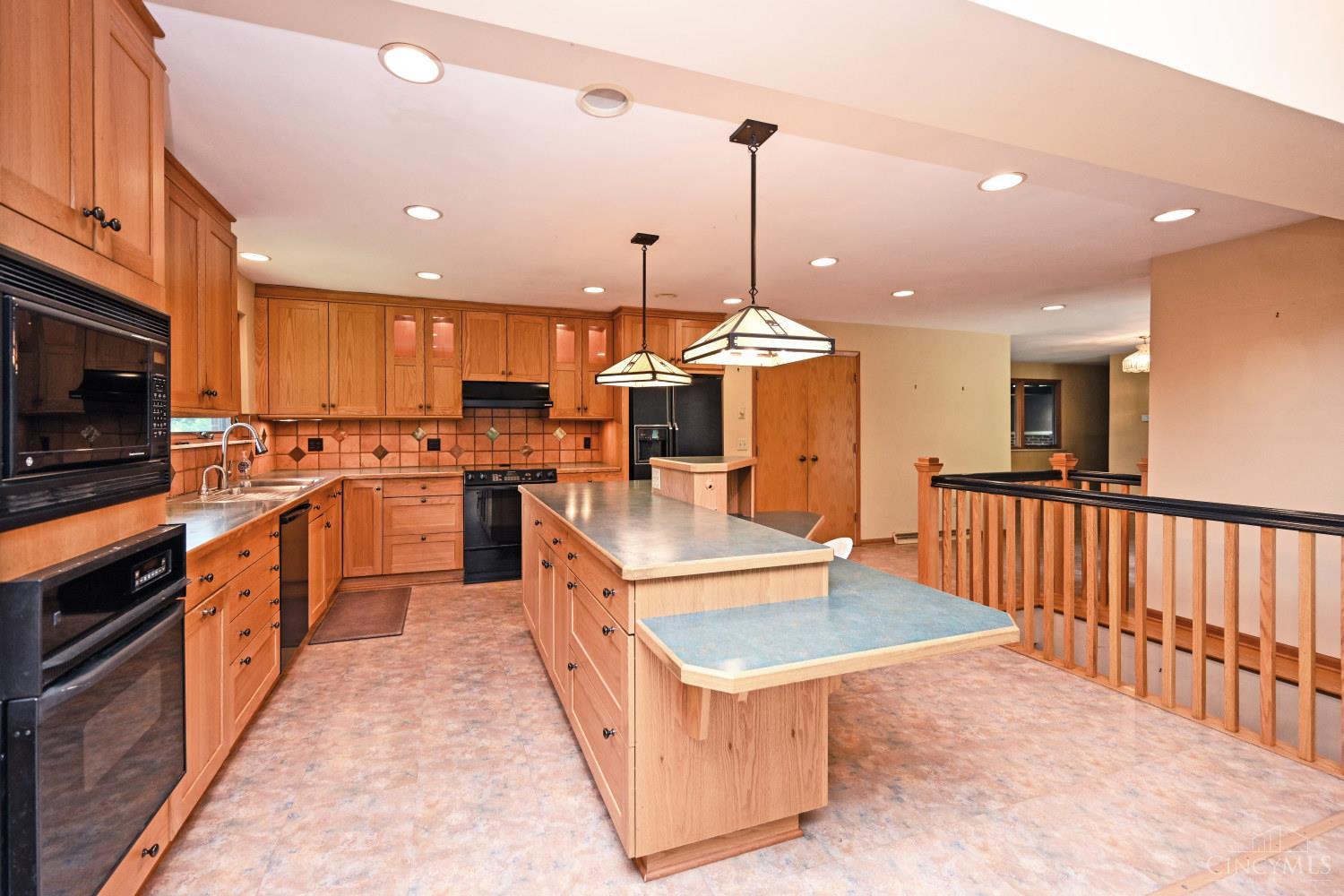 7714 Forest Road Cincinnati, OH 45255 - Photo 24 of 43 Gallery Image 24