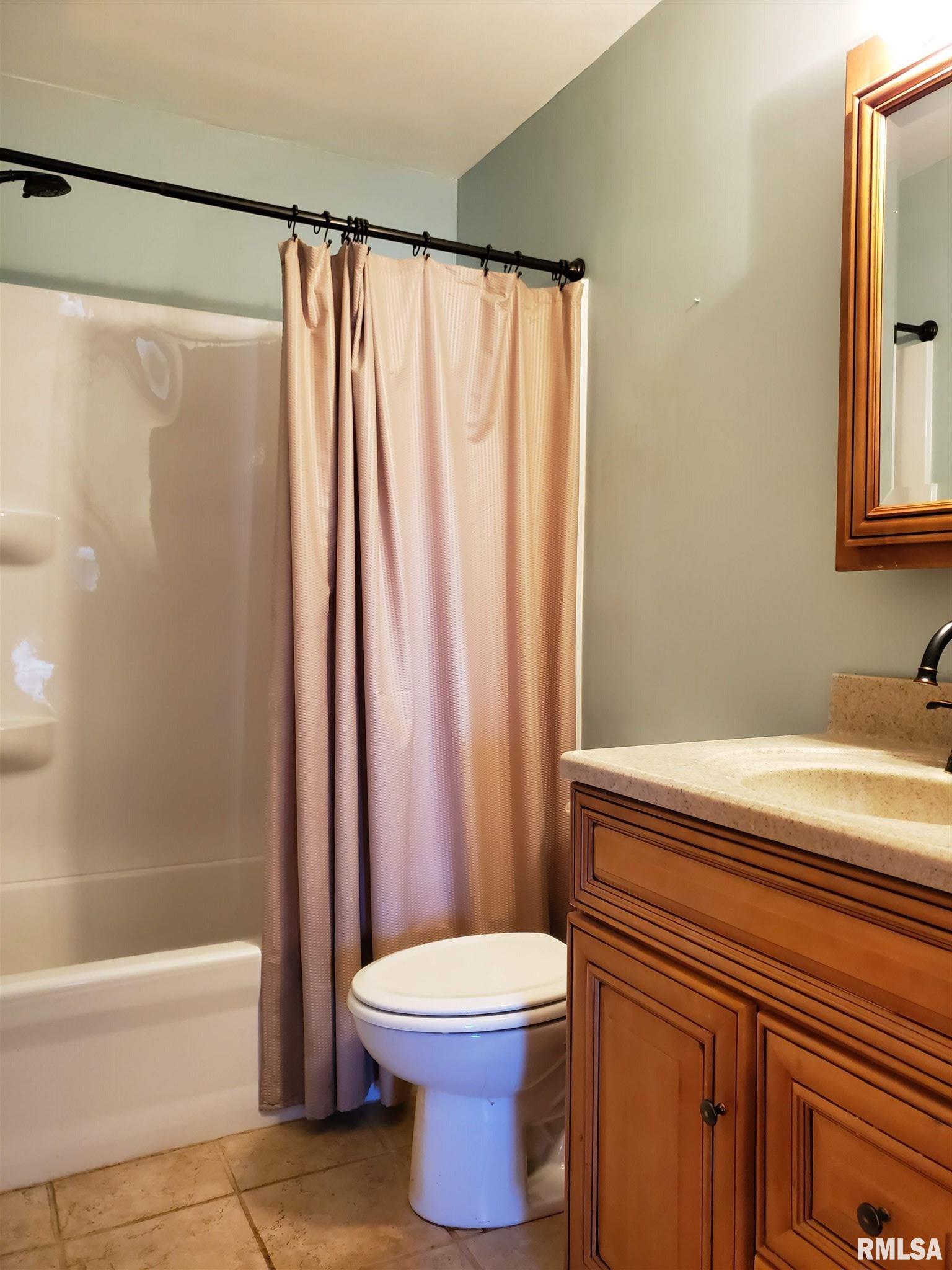 1510 Tennell Road Pekin, IL 61554 - Photo 9 of 14 Gallery Image 9