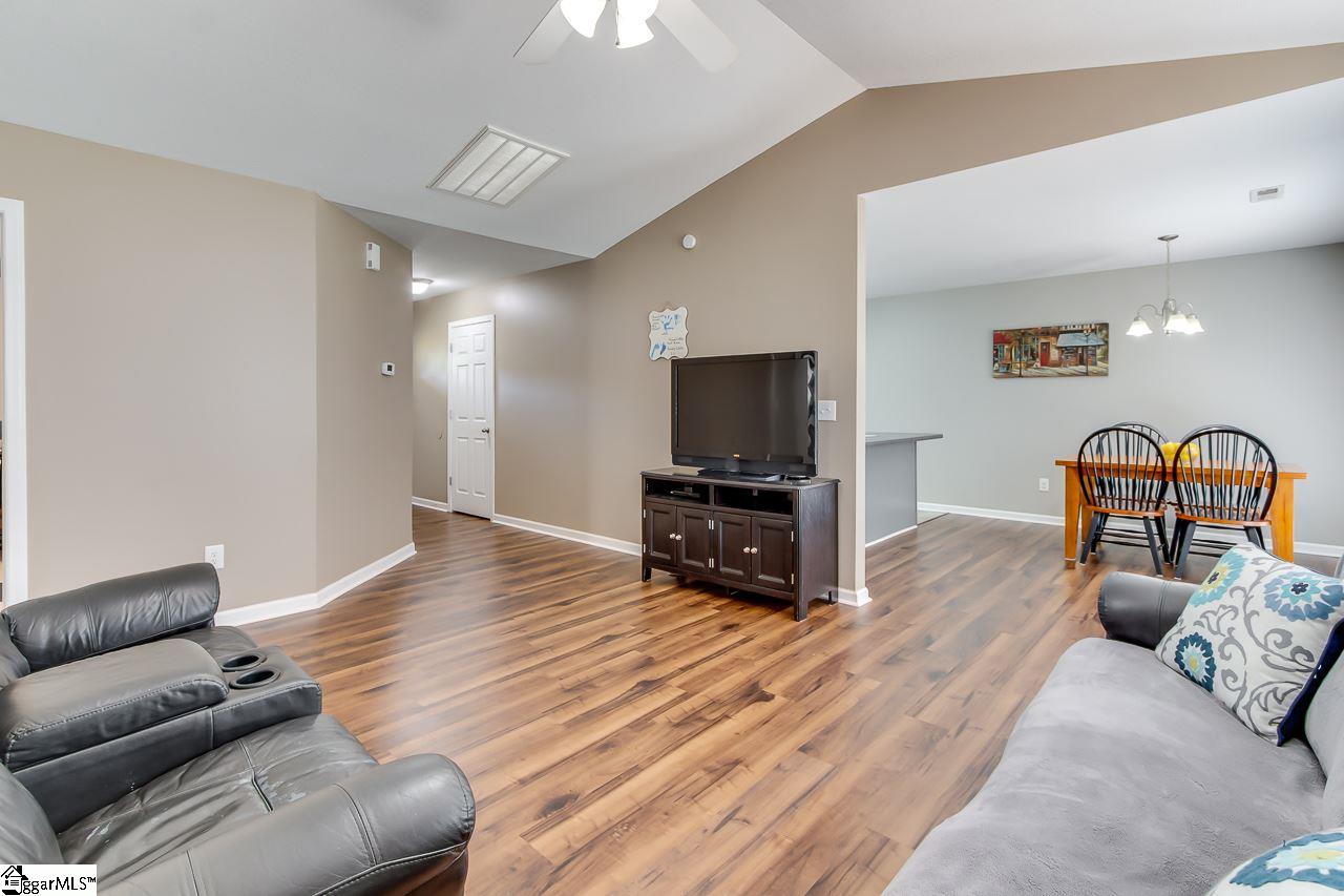 211 Turkey Trot Road Williamston, SC 29697 - Photo 7 of 30