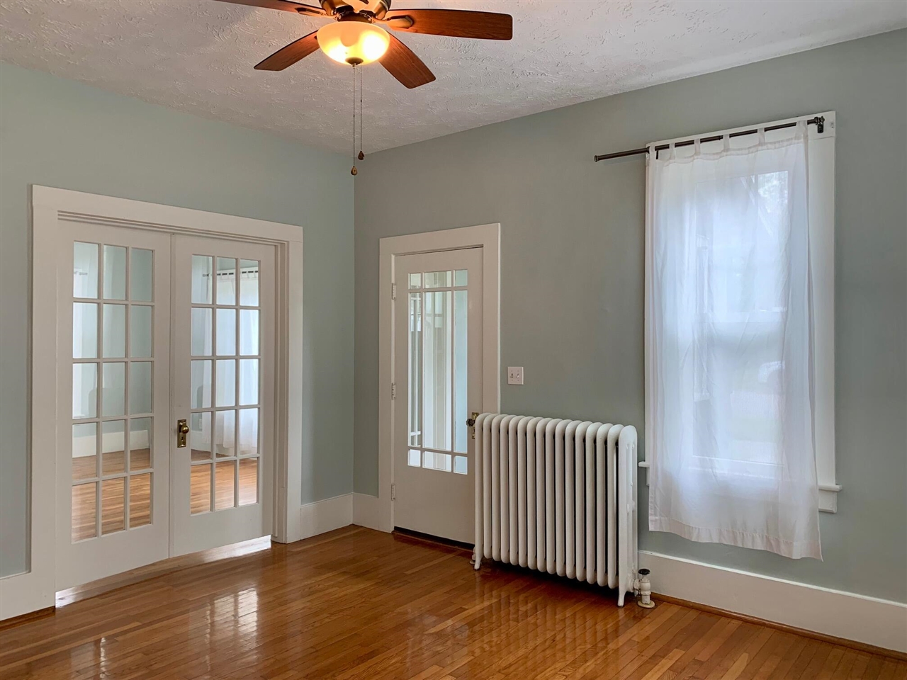 413 North Rath Avenue Ludington, MI 49431 - Photo 4 of 35