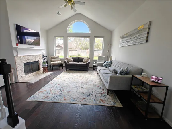 $2,495 | 5902 Mettler Lane, Richmond, TX 77469