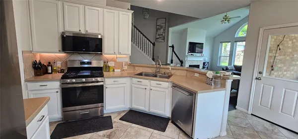 $2,495 | 5902 Mettler Lane, Richmond, TX 77469