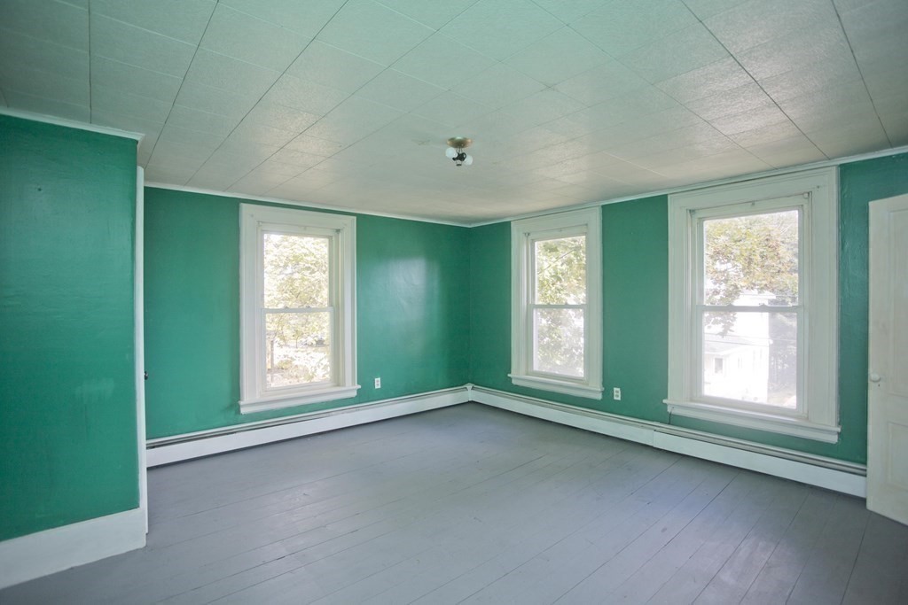 95 School Street Warren, MA 01083 - Photo 12 of 41