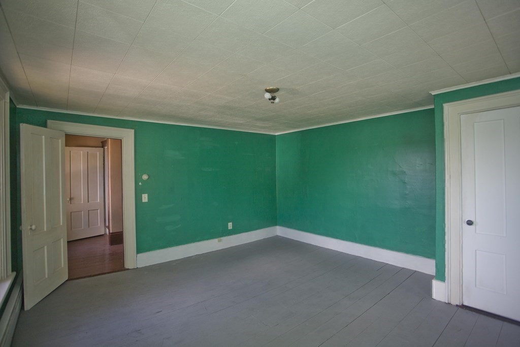 95 School Street Warren, MA 01083 - Photo 33 of 41 a view of empty room with window