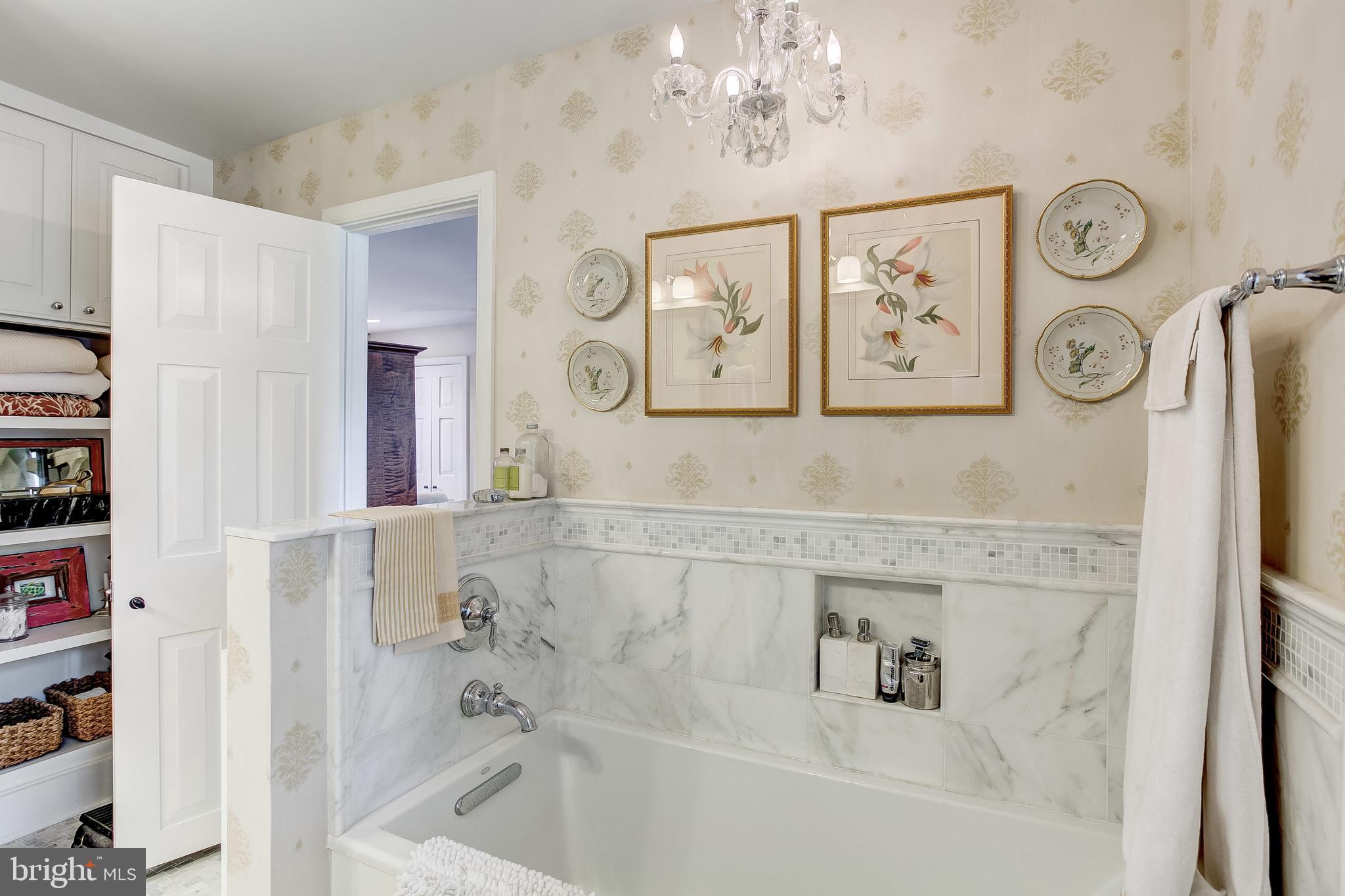 12235 Jericho Road Kingsville, MD 21087 - Photo 22 of 39 En suite master bathroom with spa/soaking tub