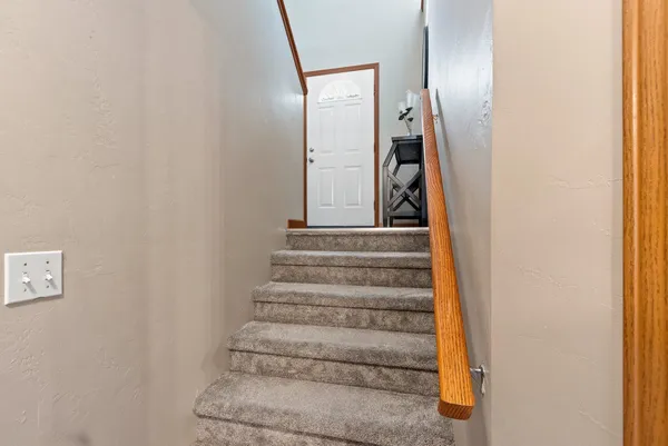 $514,900 | 118 East River Drive, De Pere, WI 54115
