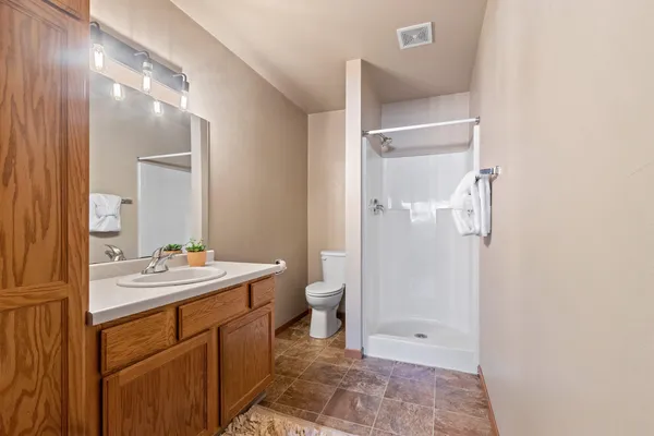 $514,900 | 118 East River Drive, De Pere, WI 54115