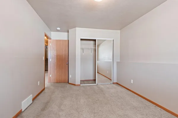 $514,900 | 118 East River Drive, De Pere, WI 54115