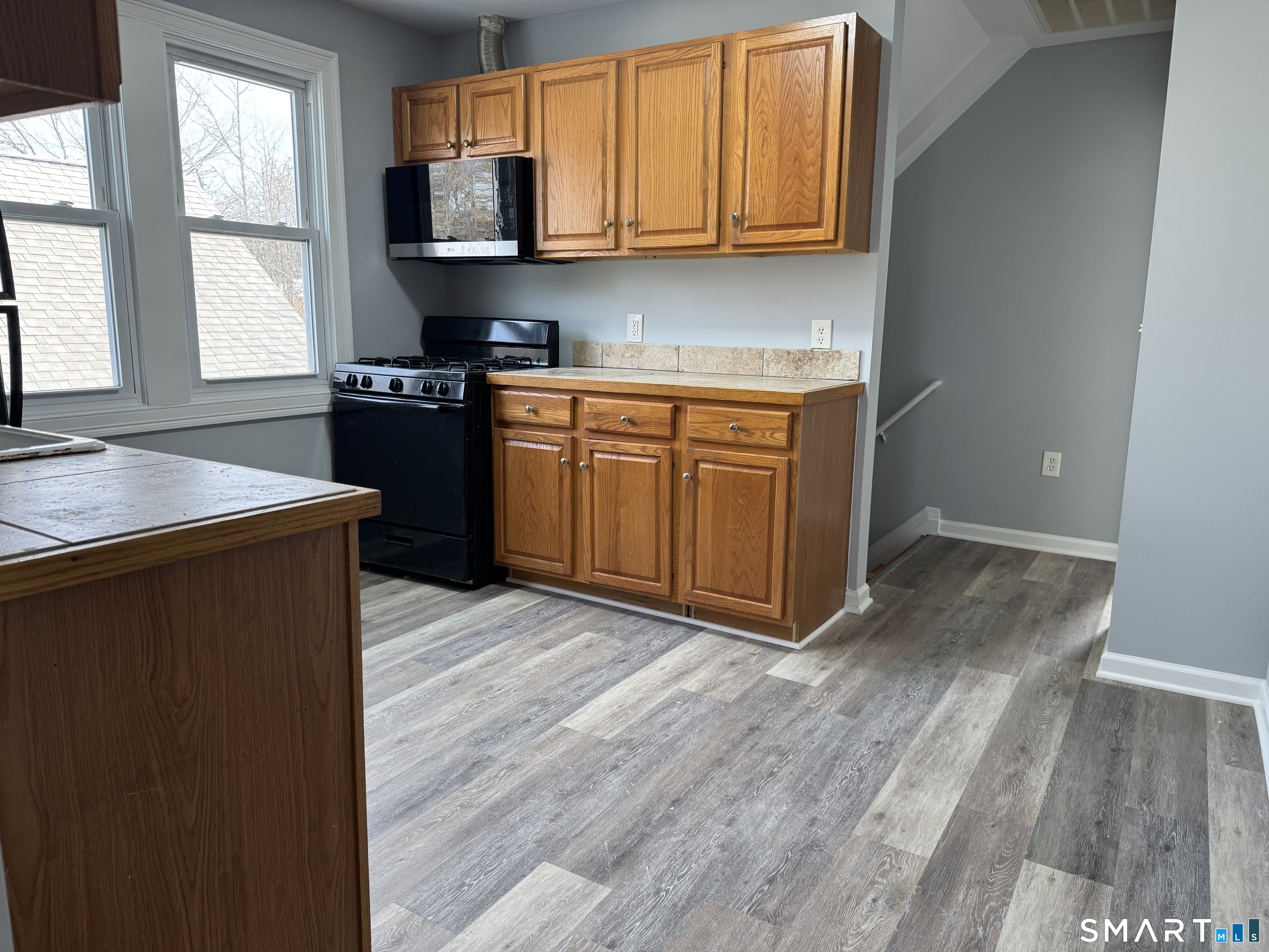 39 Lander Street New Haven, CT 06511 - Photo 2 of 13