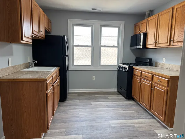 $1,400 | 39 Lander Street, New Haven, CT 06511