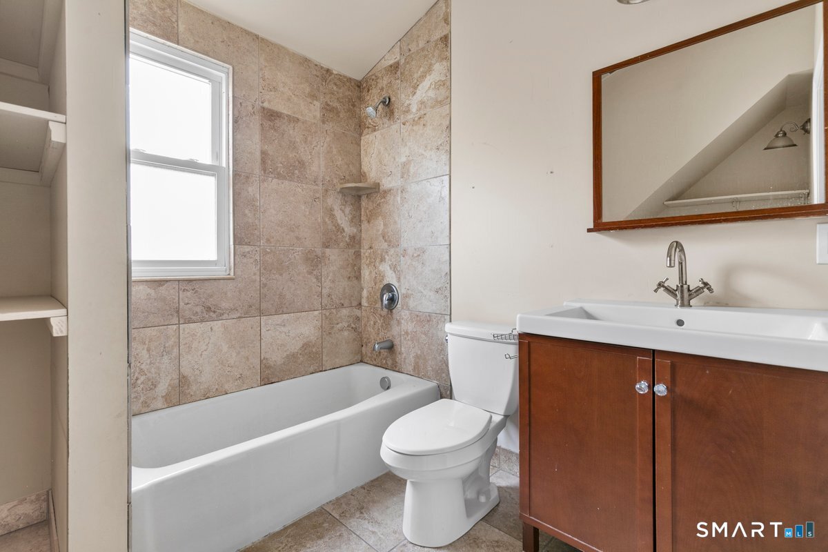 39 Lander Street New Haven, CT 06511 - Photo 7 of 13