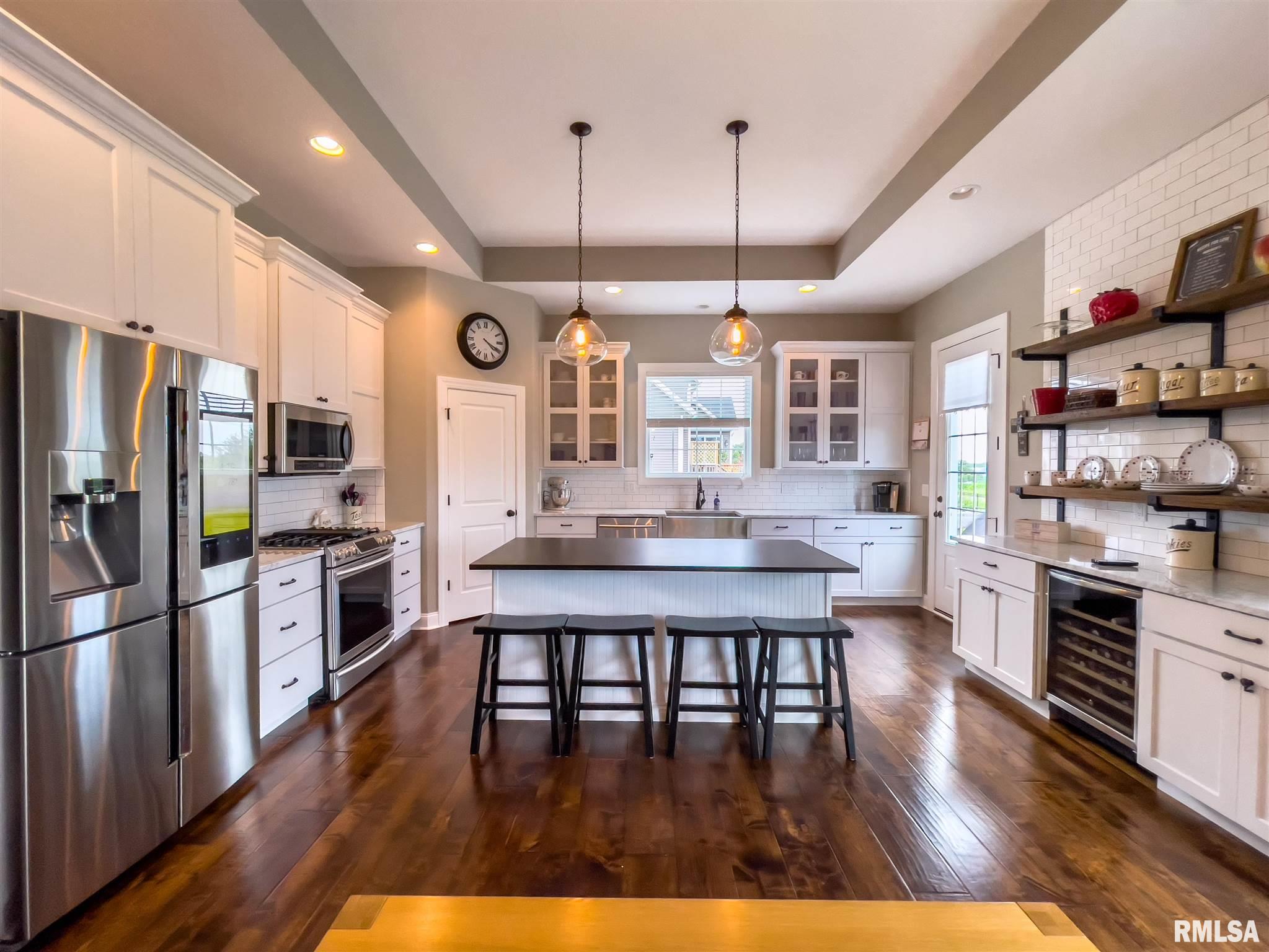 4024 Thomas Pointe Road Davenport, IA 52807 - Photo 12 of 35 Gallery Image 12