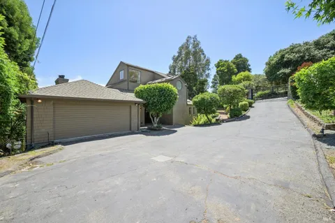 $2,400,000 | 260 Highland Avenue, San Rafael, CA 94901
