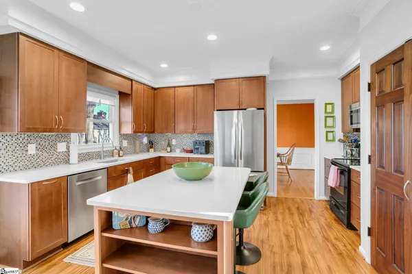 $575,000 | 109 East Hypericum Lane, Greenville, SC 29615