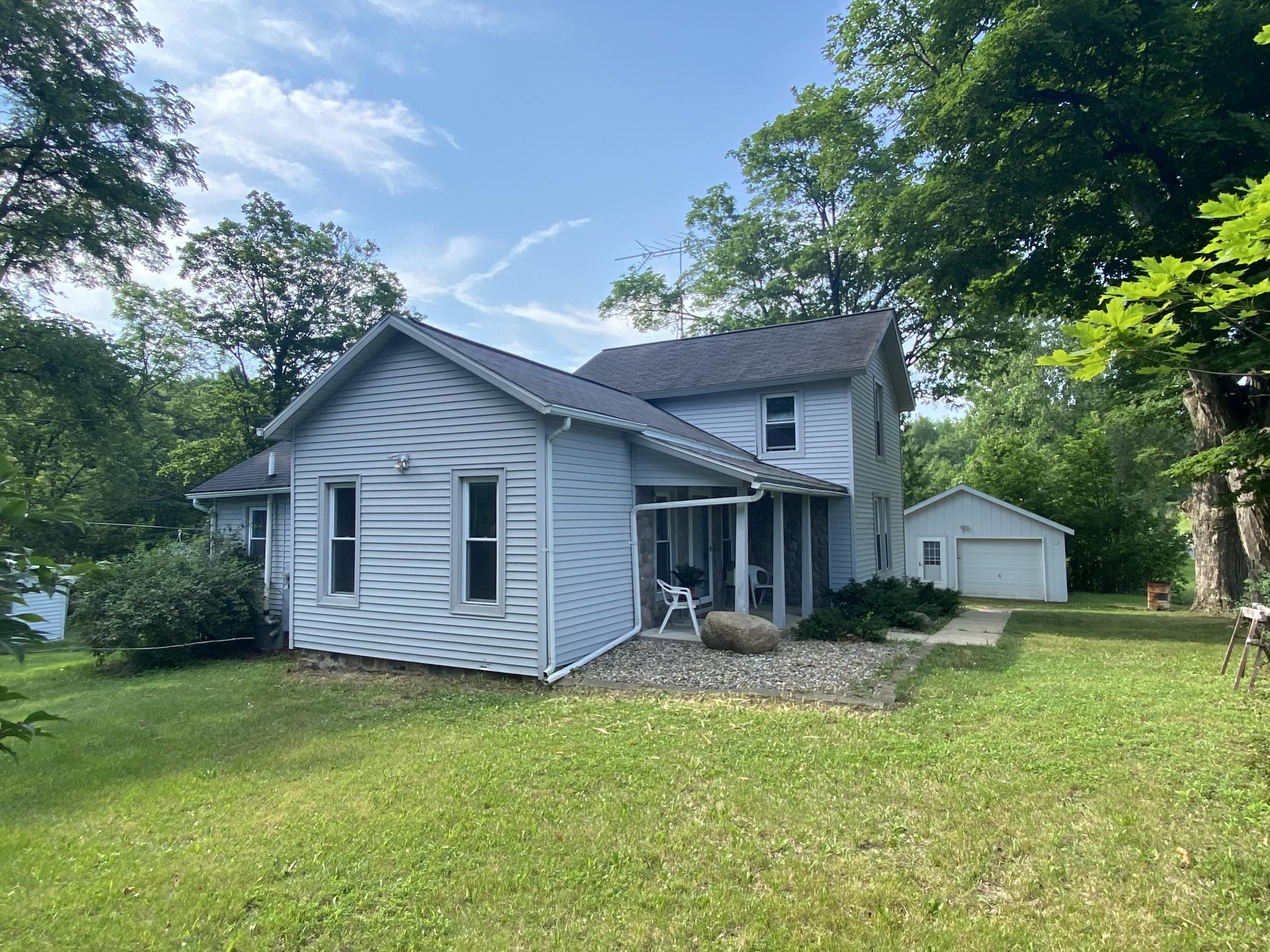 5011 South Pittsford Road Pittsford, MI 49271 - Photo 3 of 34 5011 S Pittsford (37)