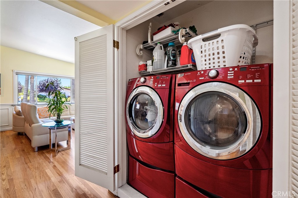 1002 Par Avenue Paso Robles, CA 93446 - Photo 27 of 59 a utility room with dryer and washer