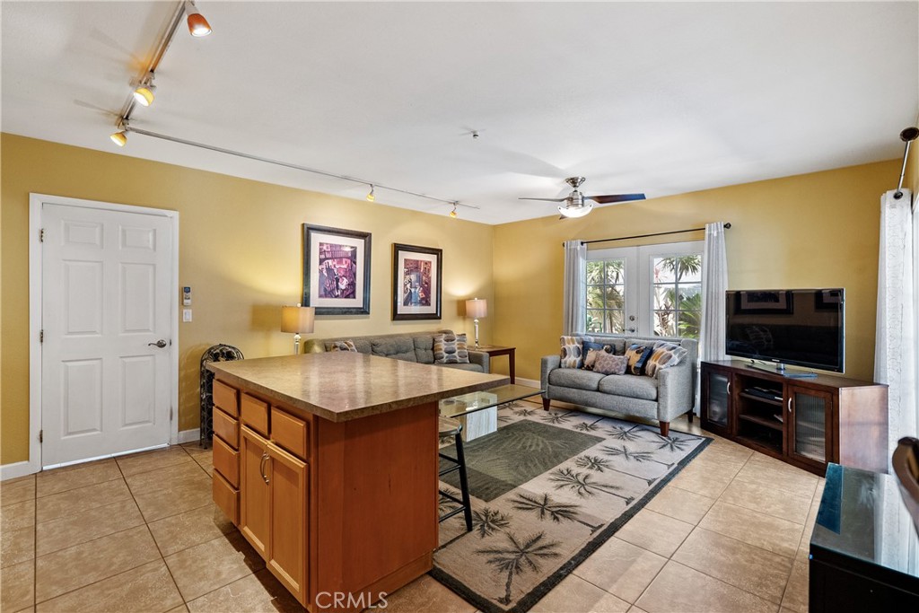 1002 Par Avenue Paso Robles, CA 93446 - Photo 32 of 59 a living room with furniture and a flat screen tv