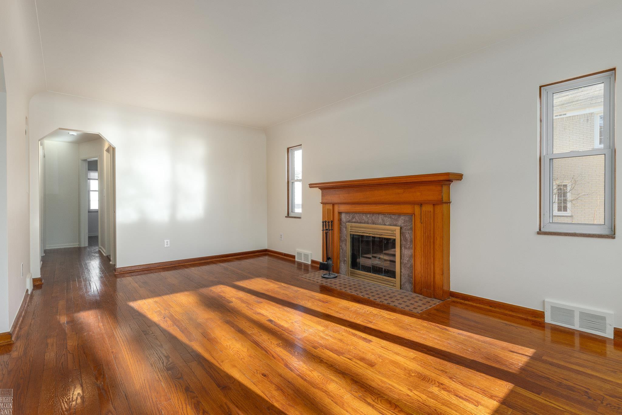 1810 Hawthorne Road Grosse Pointe, MI 48236 - Photo 17 of 43 50165648-0134585f-8769-4305-8db5-89cf34e13a02.JPG
