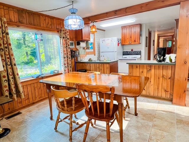 5388 Gronda Road Harrison, MI 48625 - Photo 4 of 36