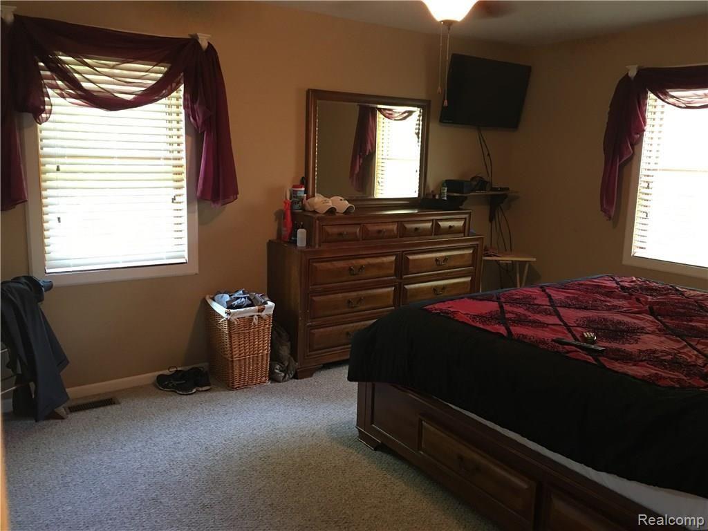 46550 Wear Road Belleville, MI 48111 - Photo 13 of 20