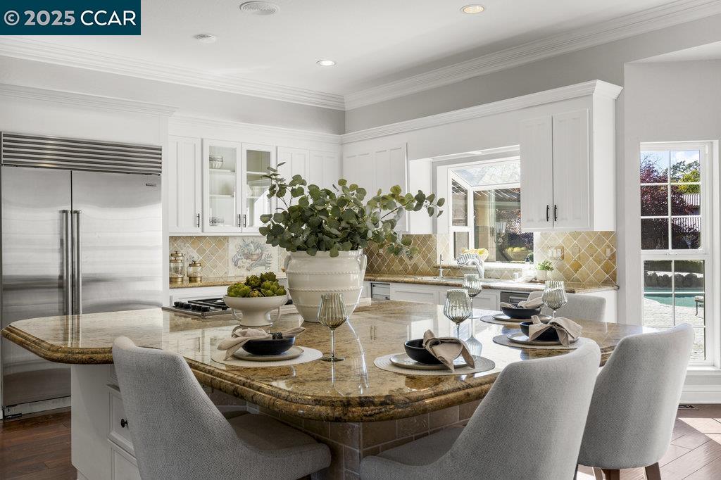 5655 Bruce Drive Livermore, CA 94551 - Photo 14 of 47 a dining room with furniture