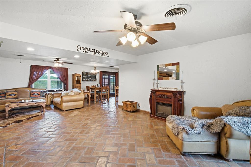 1670 Alexander Road Stephenville, TX 76401 - Photo 5 of 40