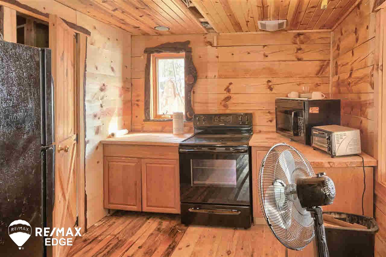 5715 Hasslick Road North Branch, MI 48461 - Photo 42 of 60 21425507-41.JPG