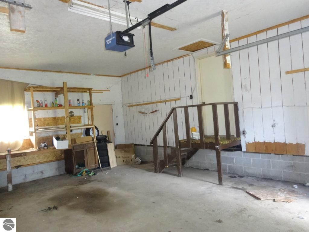 1904 Bishop Road Sterling, MI 48659 - Photo 10 of 11 1791107-9.JPG