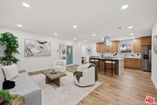 $874,900 | 15358 Gault Street, Van Nuys, CA 91406