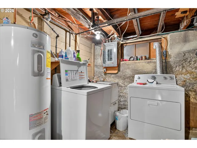 $275,000 | 2860 College Street, Baker City, OR 97814